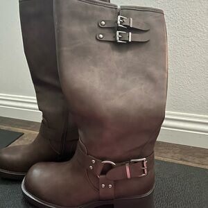 Dream Pairs Chocolate Heeled Boots